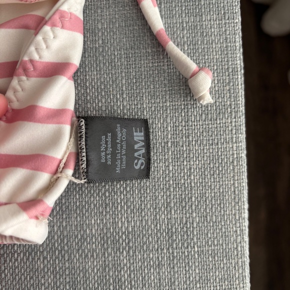 SAME Bikini - Picture 3 of 7